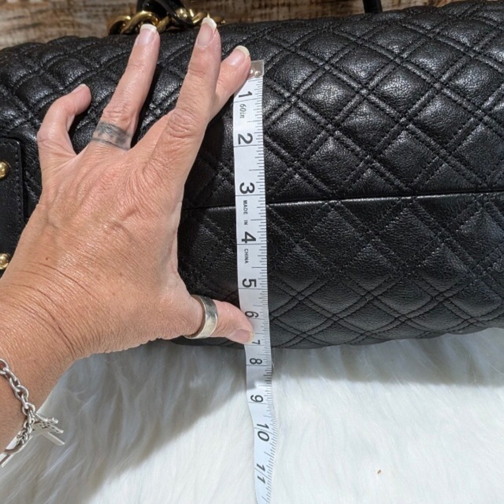 Marc Jacobs Stam Kiss Lock Black Leather Shoulder Bag W/Chain 
*OG BAG* - Picture 3 of 12